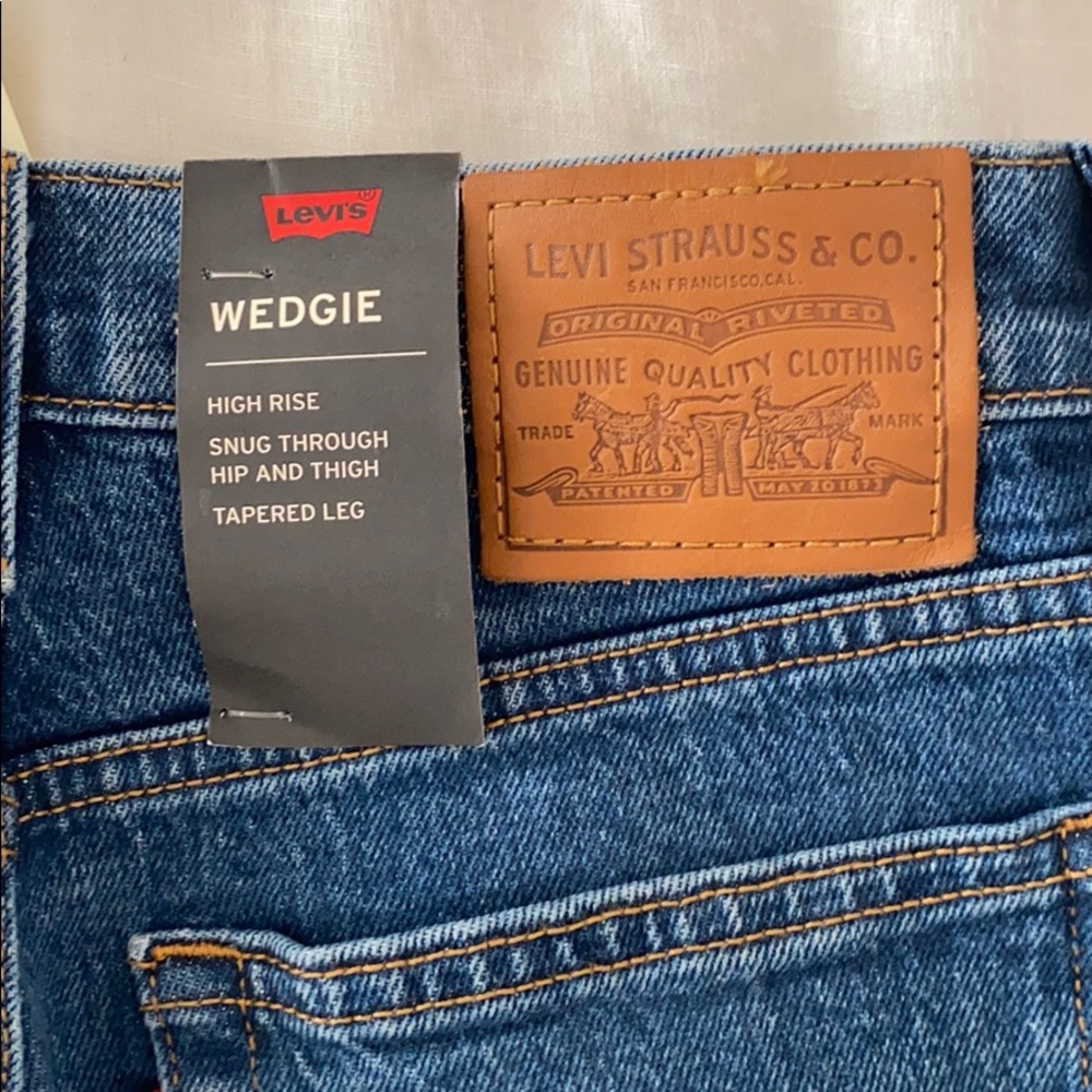 COPY - Levi’s Premium Wedgie Jeans high rise tapered leg
